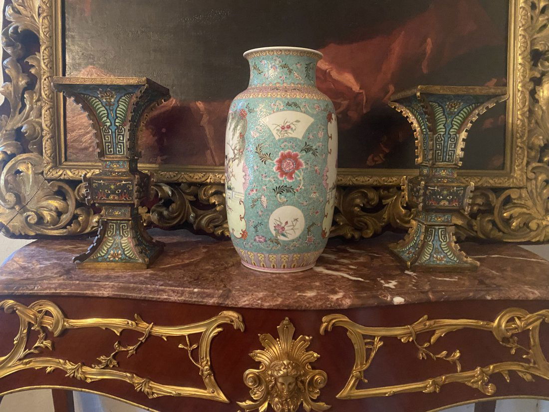 FINE turquoise blue ground ANTIQUE CHINESE VASE POSSIBLE MARK AND PERIOD (1 of 10)