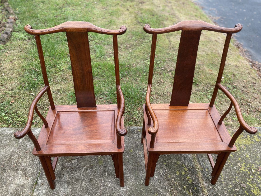 VERY FINE QING DYNASTY HUANGHUALI PAIR OF ARMCHAIRS (1 of 9)