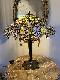 ART NOUVEAU/ ARTS AND CRAFTS PERIOD WISTERIA STAINED GLASS LAMP UNSIGNED (1 of 6)