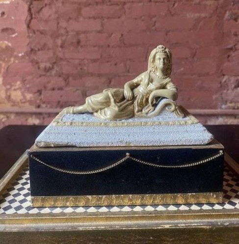 Rare 18th century Staffordshire Orientalist odalisque (1 of 5)