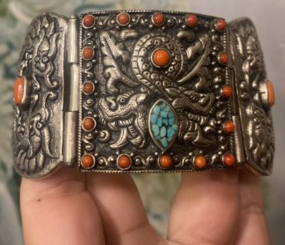 Antique Himalayan Tibetan silver bracelet: Beautiful turquoise, coral and silver Tibetan or Himalayan bracelet. Beautiful quality