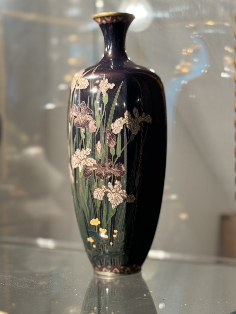 Fine Japanese Meiji period cloisonné vase (1 of 8)