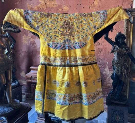 Chinese Qing dynasty Dragon Robe (1 of 4)