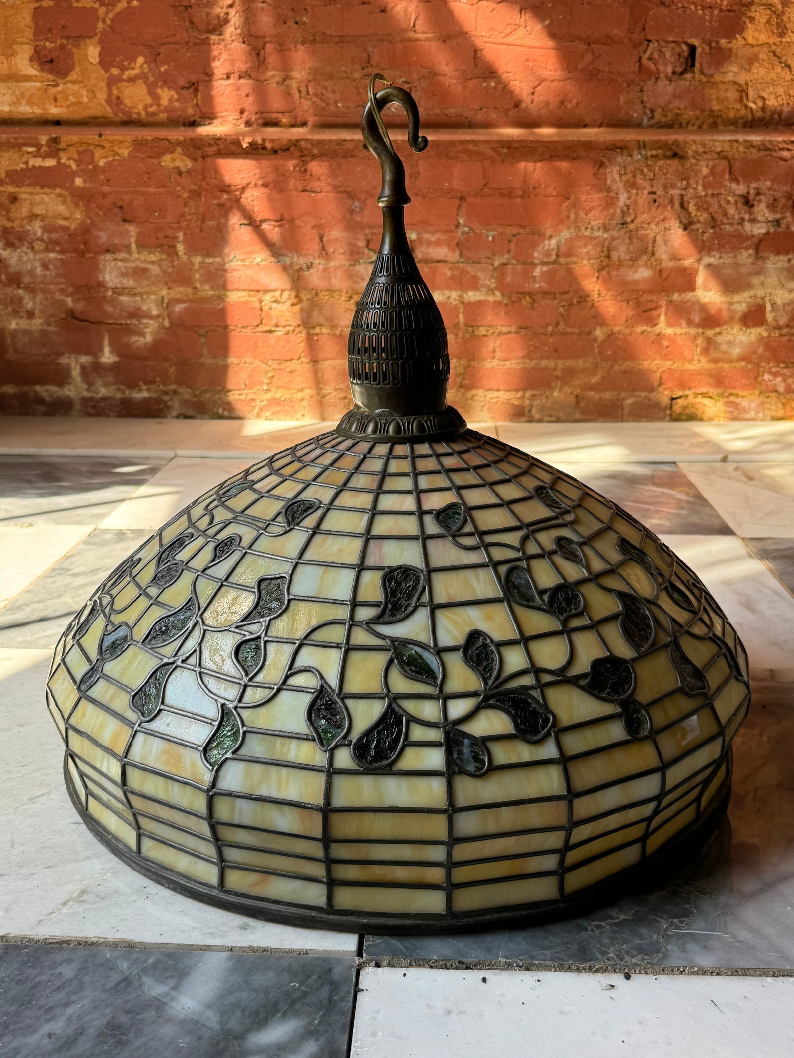 Fine early Tiffany Studios Stained glass chandelier (1 of 10)