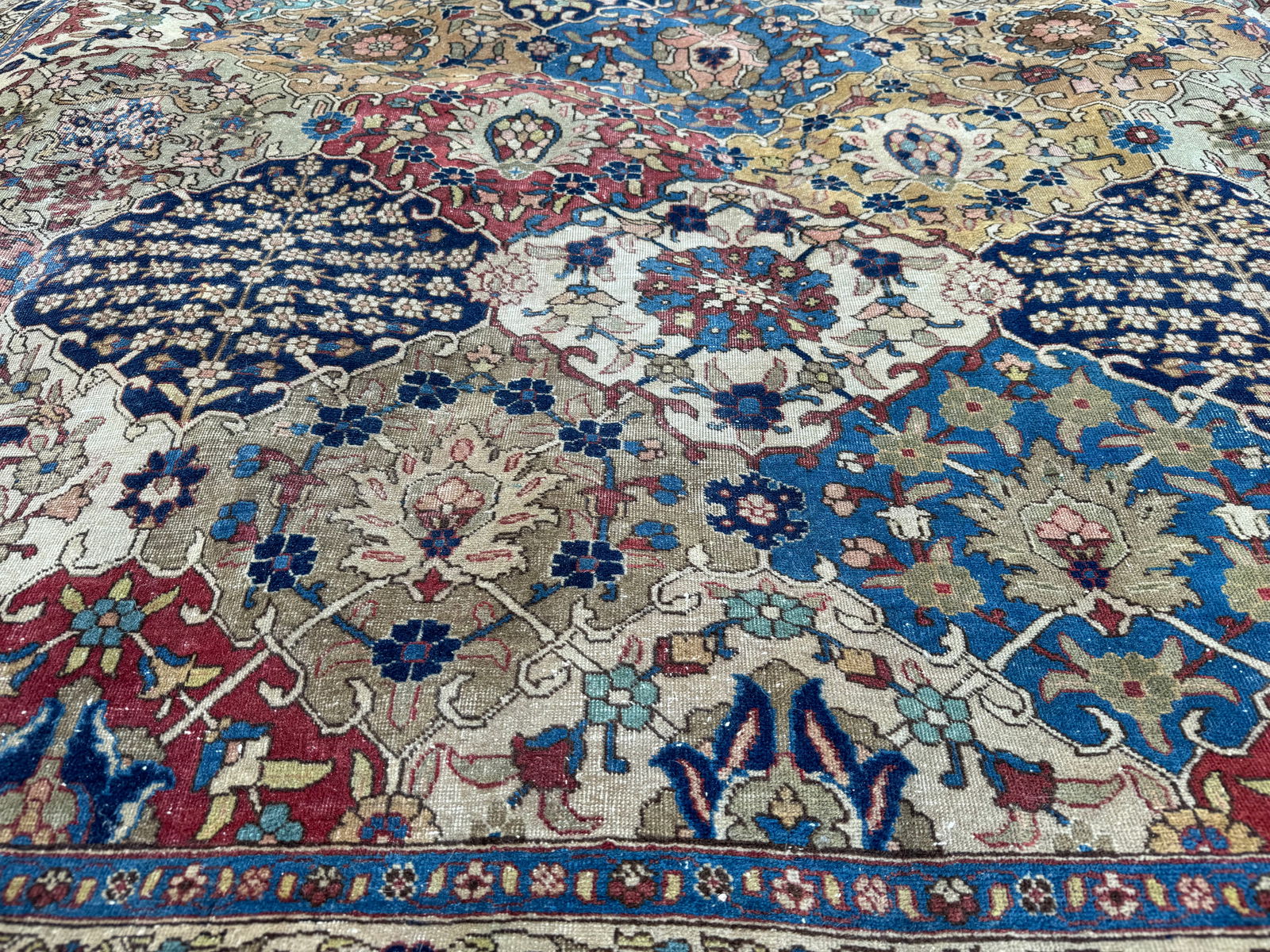 Fine Antique Persian Rug (1 of 6)