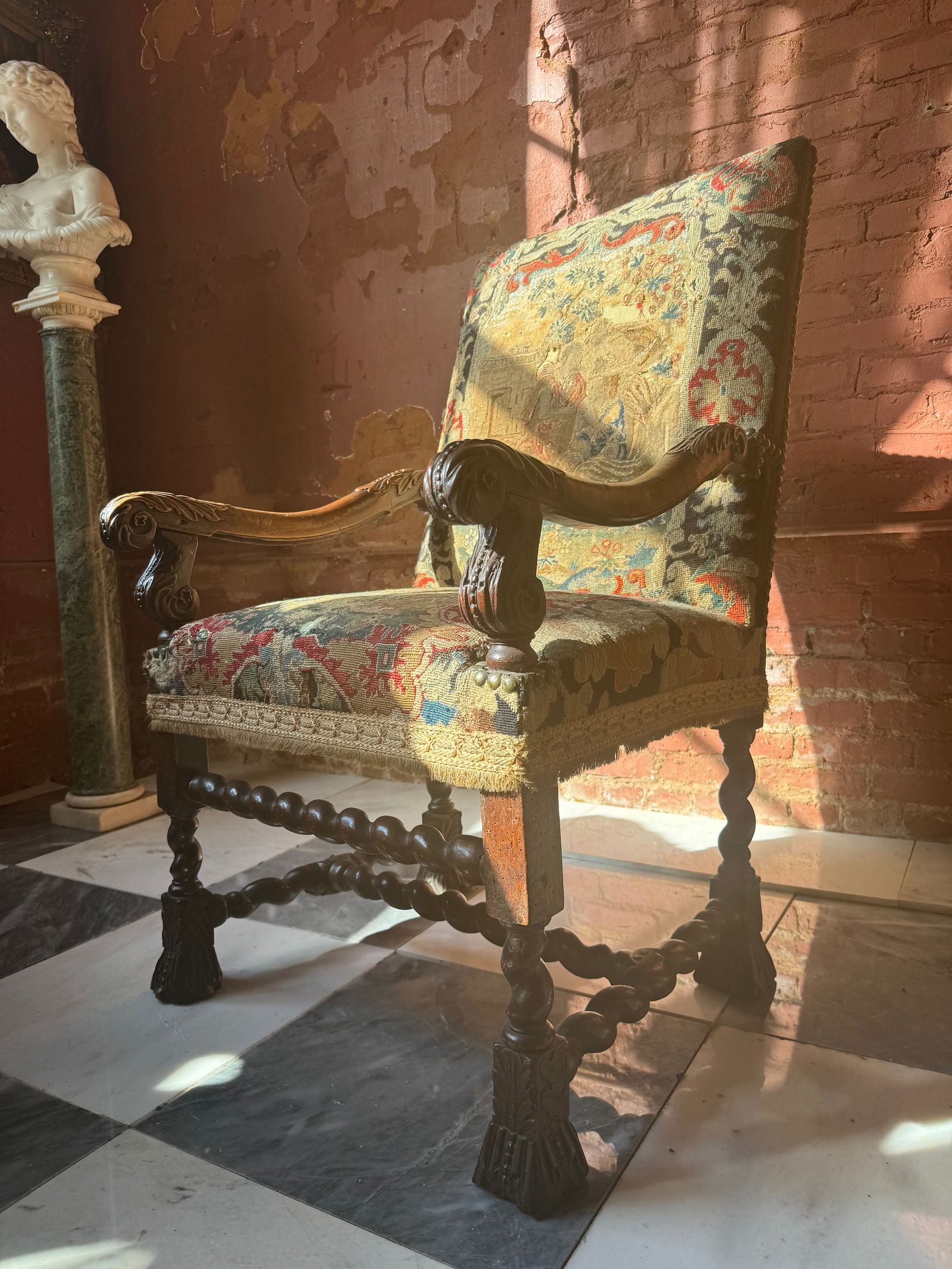Fine early 18th century English carved chair with tapestry upholstery (1 of 4)