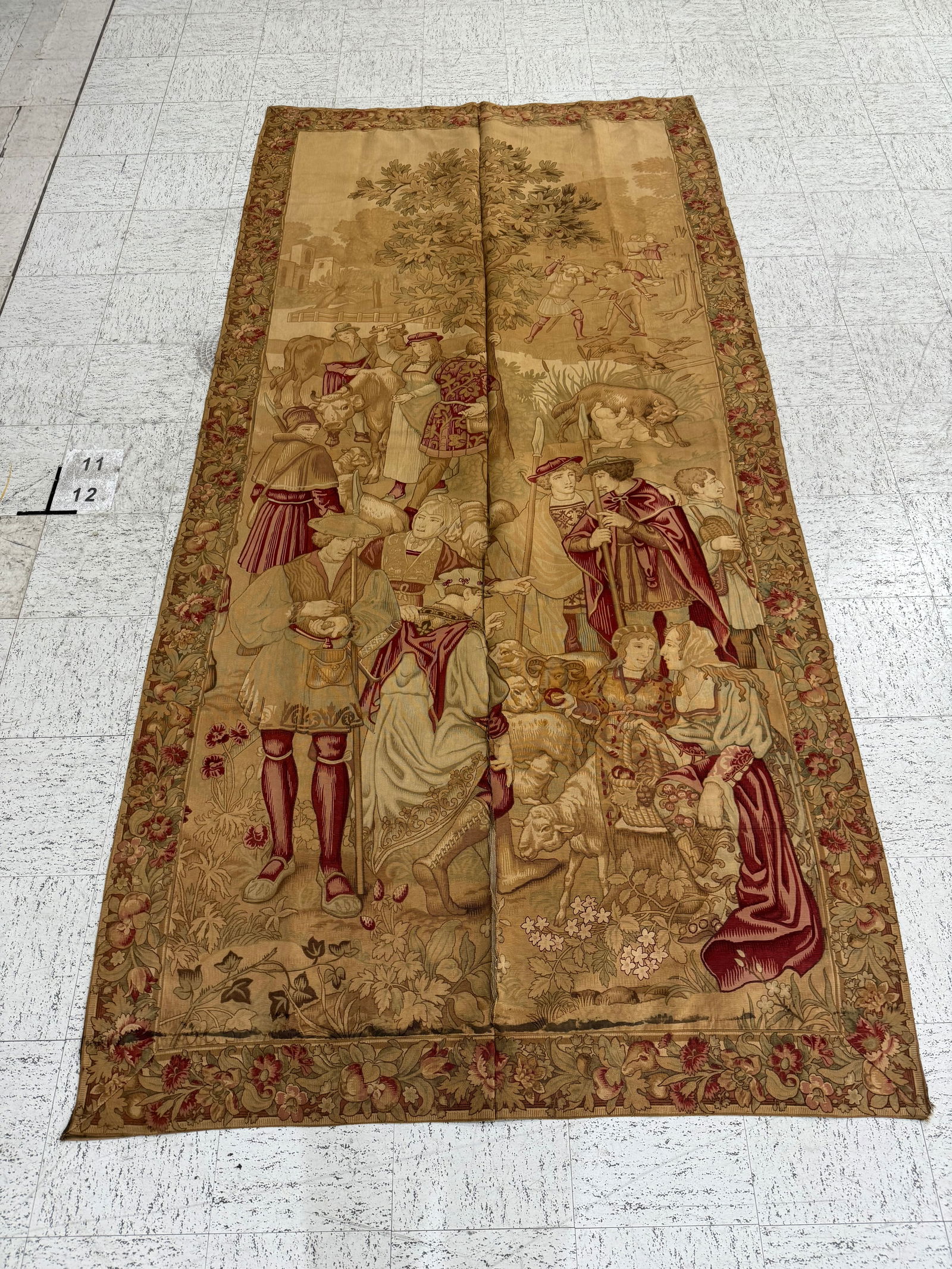 Incredible antique Tapestry Morris & Co. (1 of 6)