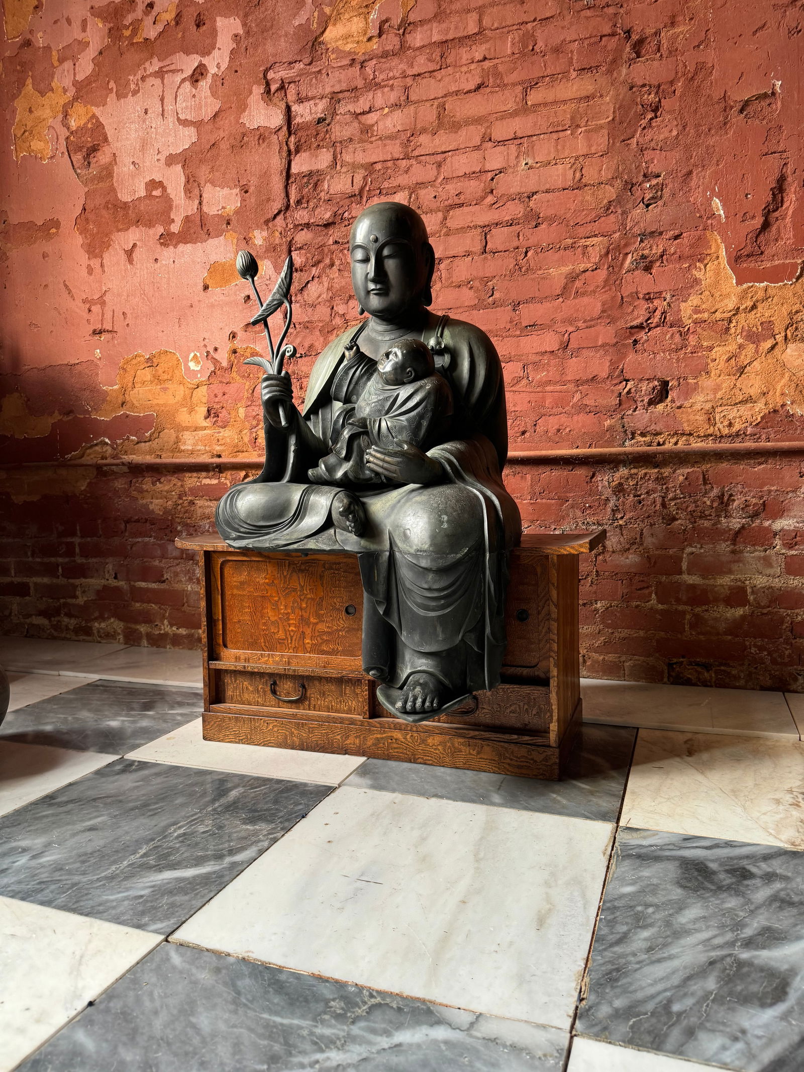 Important Edo period Japanese Bronze (1 of 5)