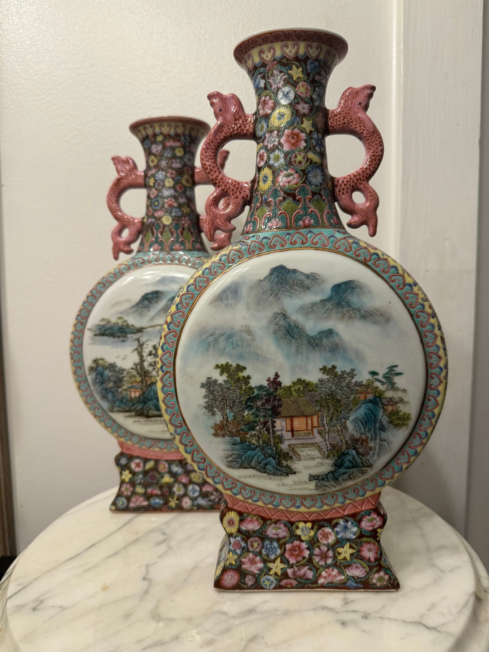 Antique Pair or Republic period vases: Fine pair of Republic period vases.