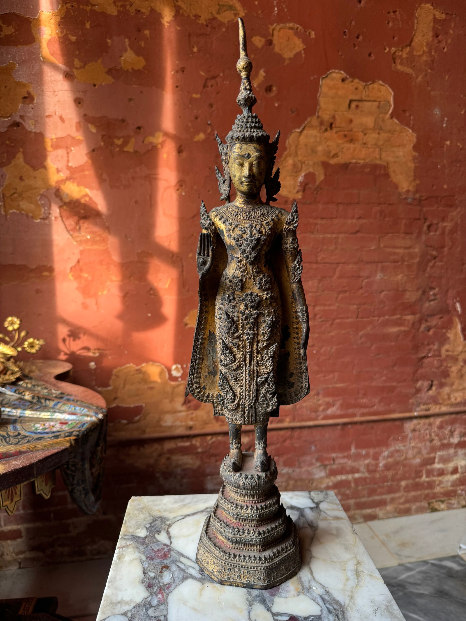 Large Early Thai Bronze gilt Buddha (1 of 6)