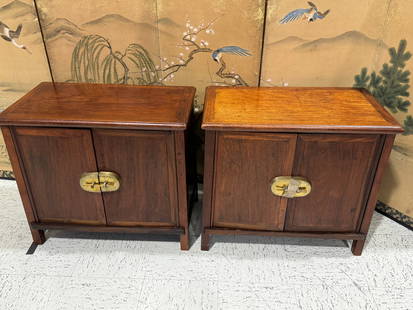Rare Qing Dynasty Huanghuali Kang cabinet: Fine Qing dynasty rounded edge Huanghuali Kang cabinets. Some old repairs in elm wood.