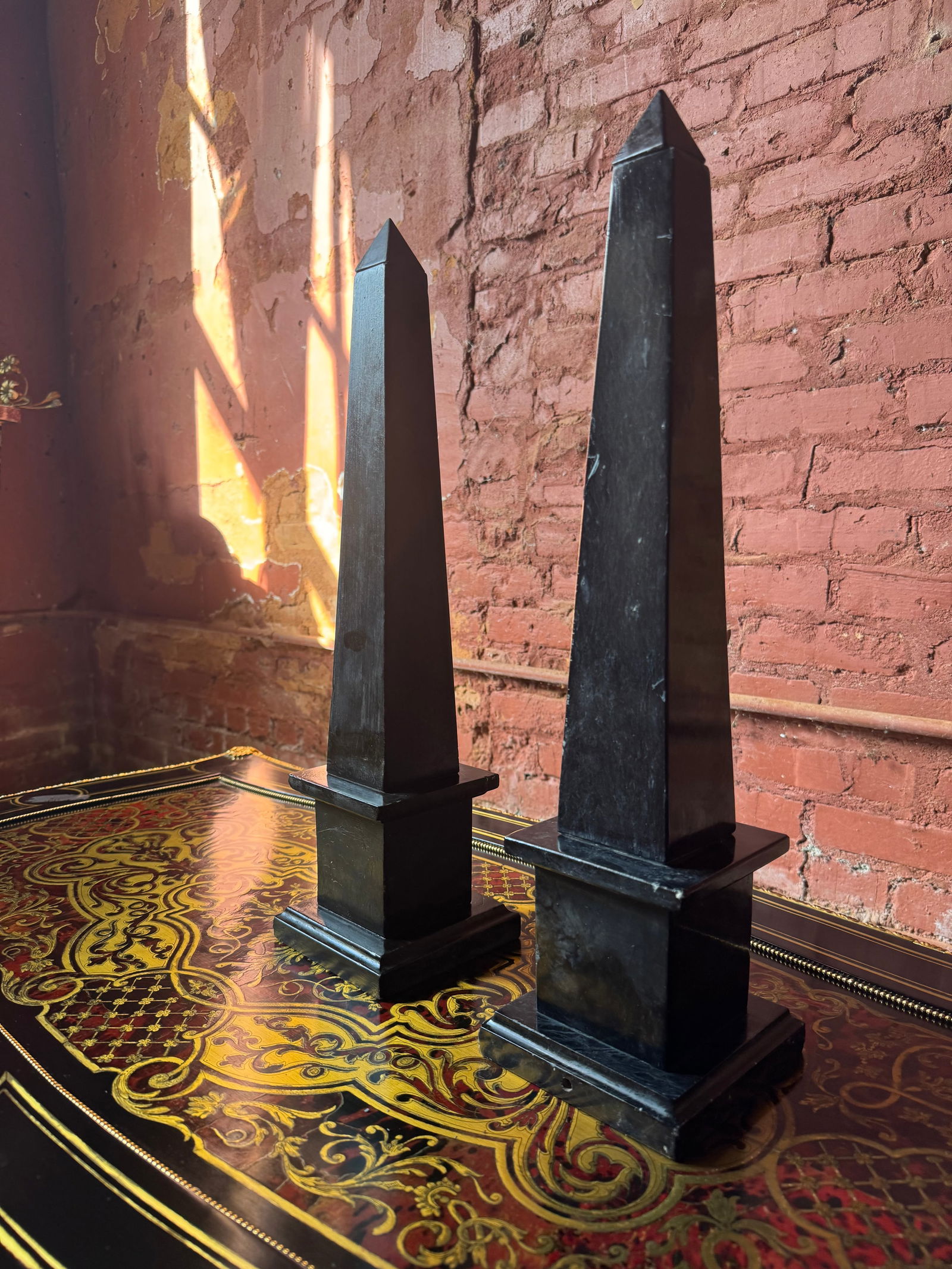 Pair of Neoclassical Marble obelisks sculptures (1 of 2)