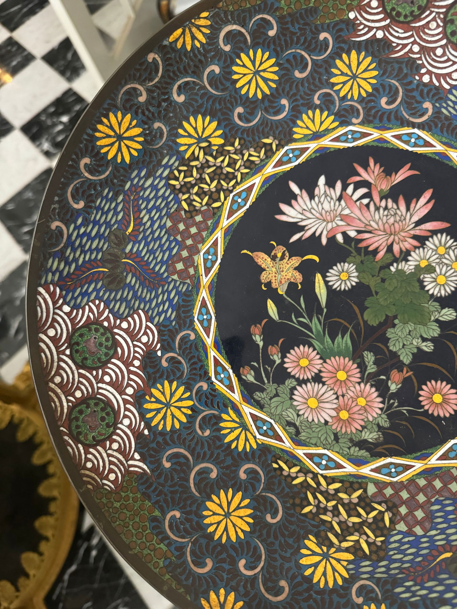 Fine Japanese Meiji Cloisonné Charger: Fine Meiji period Cloisonné Charger. Beautiful example