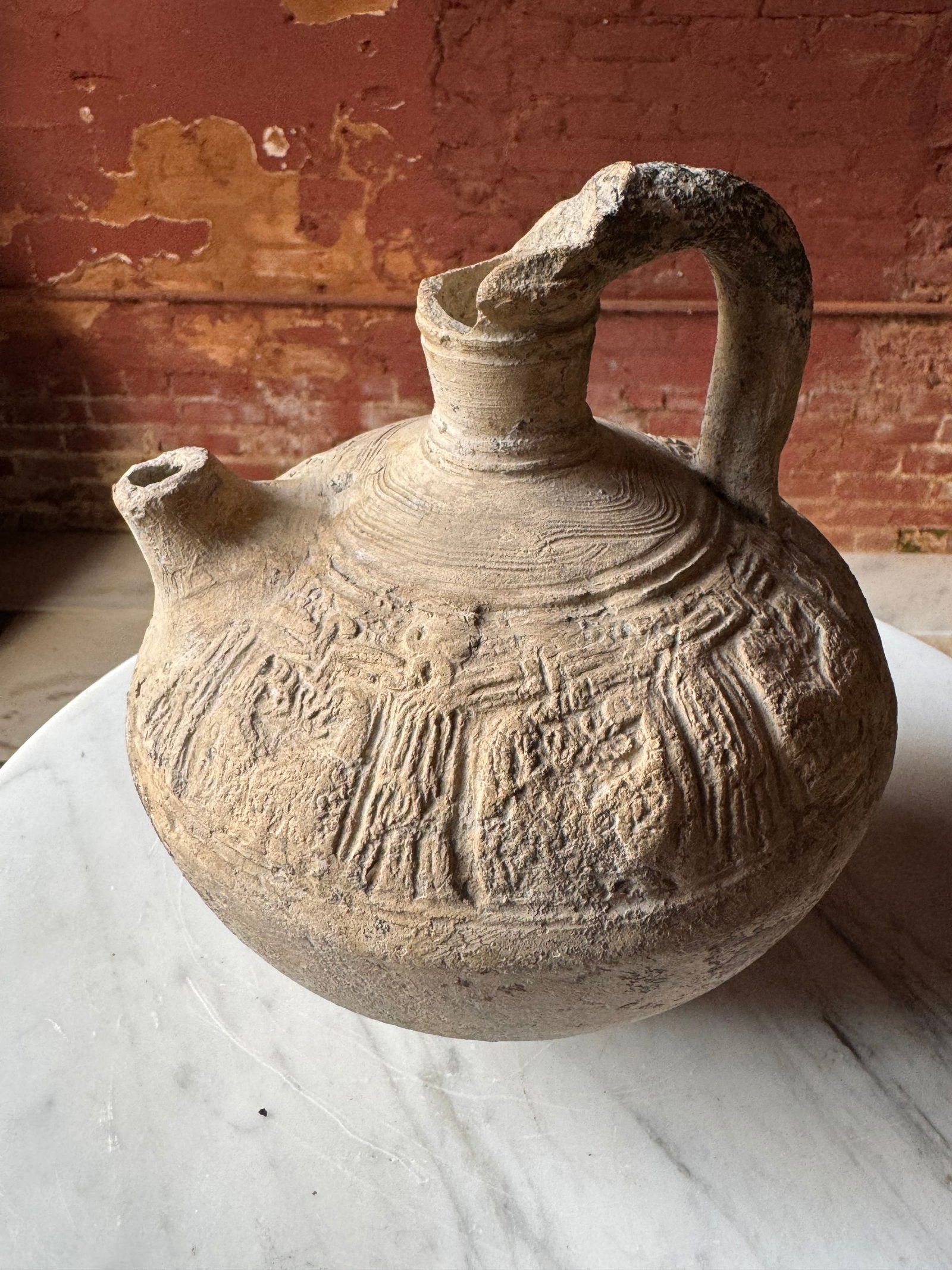 Early Islamic Pottery vessel antiquity (1 of 2)