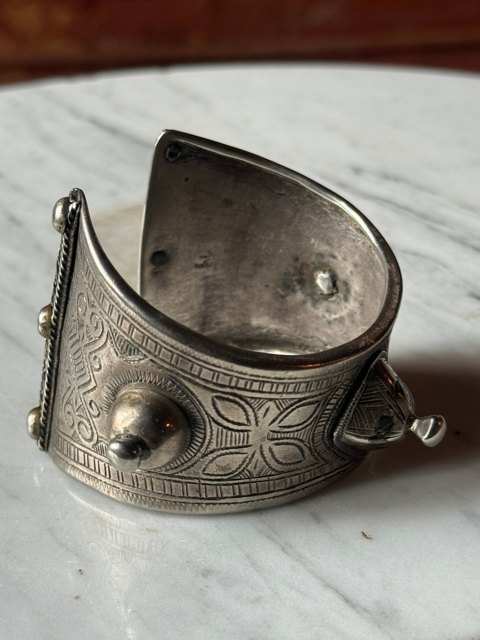 Early tribal silver cuff bracelet 18th-19th century (1 of 4)