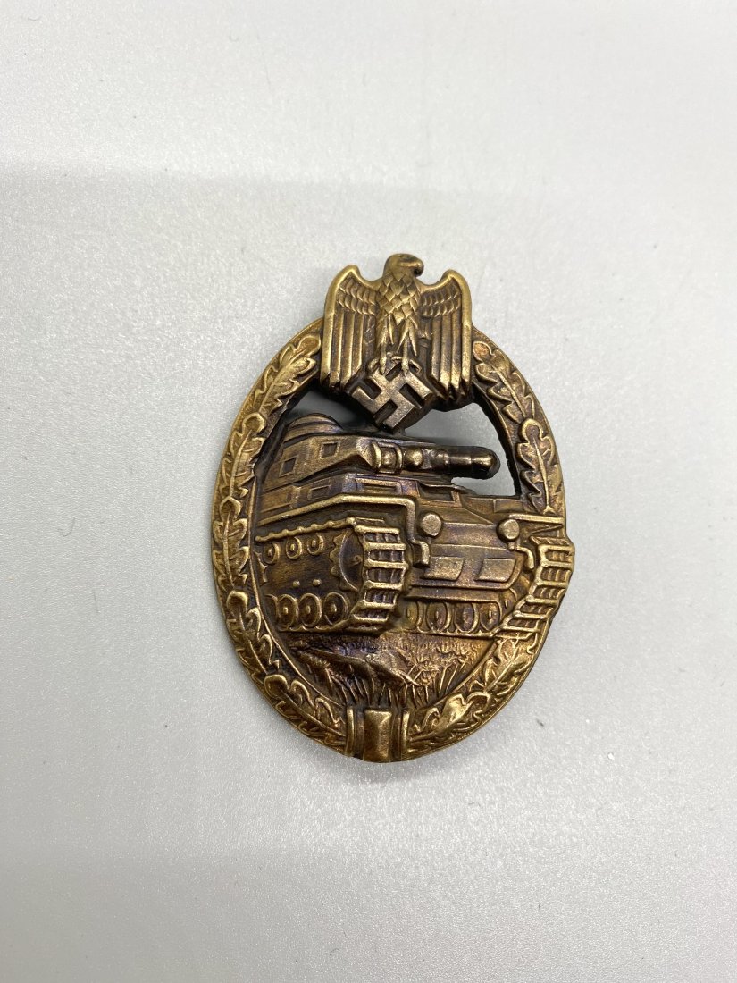 GERMAN PANZERKAMPF ABZEICHEN BADGE WWII: Panzer Assault Badge in Bronze (Panzerkampfabzeichen in Bronze). The Panzer Assault Badge in bronze was instituted by 'Generaloberst Walther von Brauchitsch' on '1 june 1940' for award to Panzer-Grena