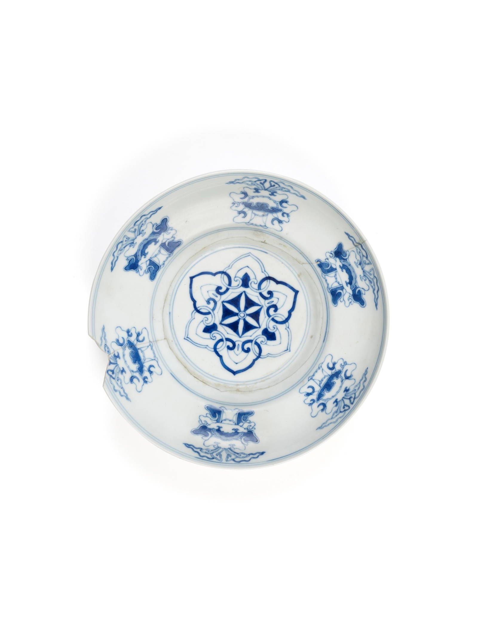 A BLUE AND WHITE OGEE BOWL, China, Yongzheng mark and period (1723-1735)
