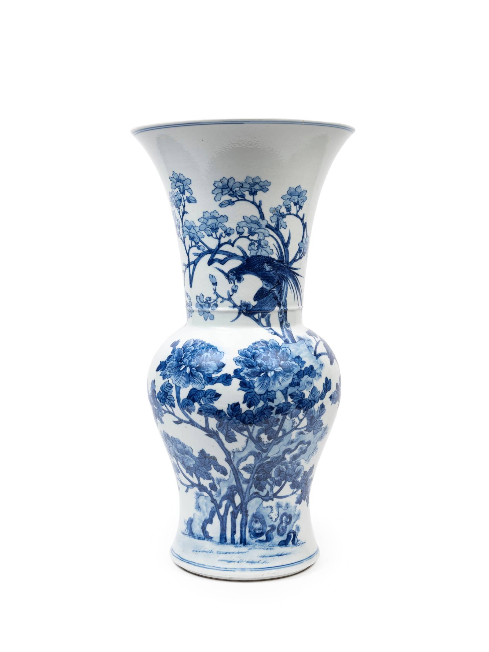 A LARGE YEN-YEN BLUE AND WHITE PORCELAIN VASE, China, late 19th / early 20th century