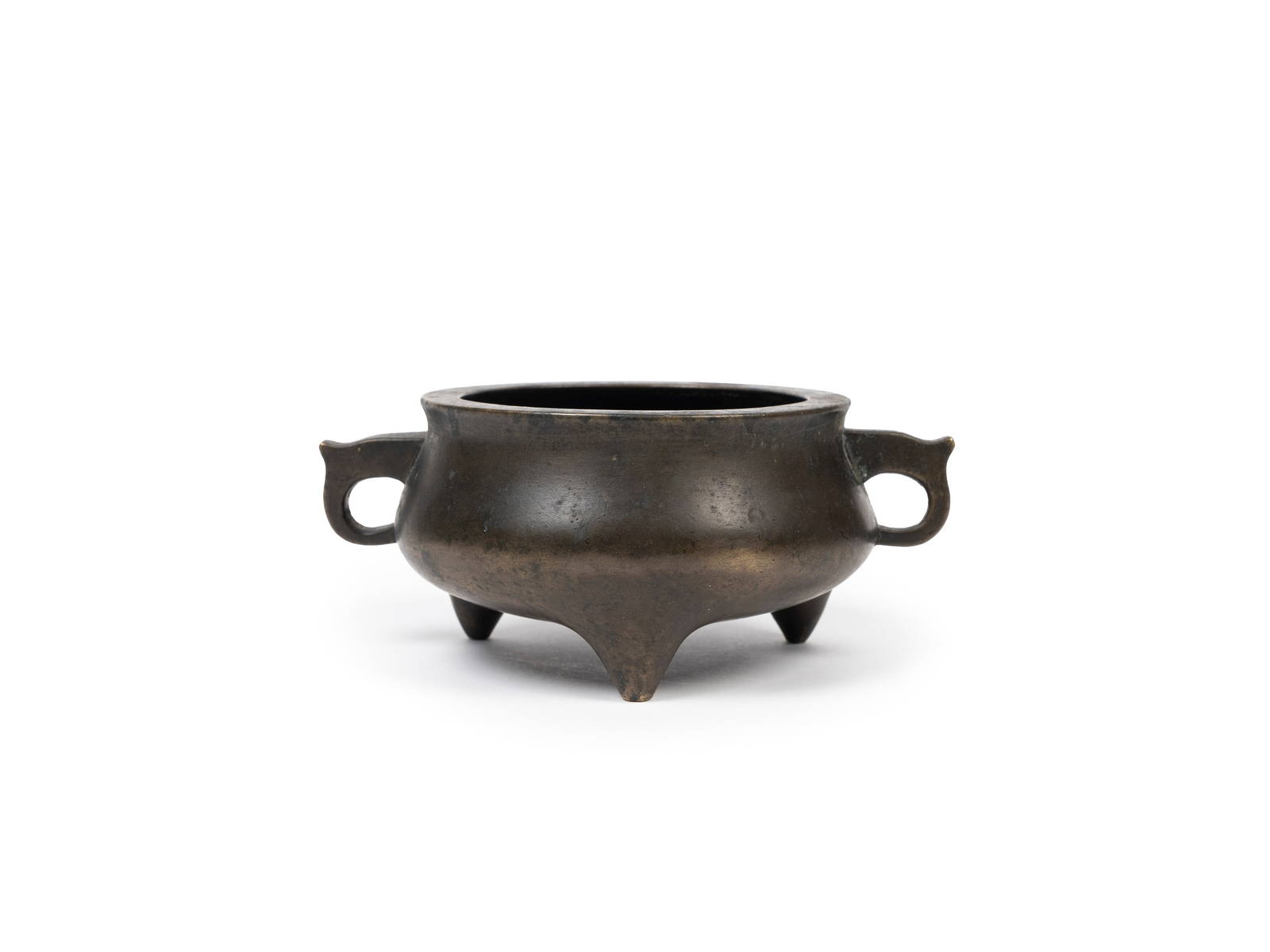 A BRONZE TRIPOD-CENSER, China, Qing dynasty (1644-1911)