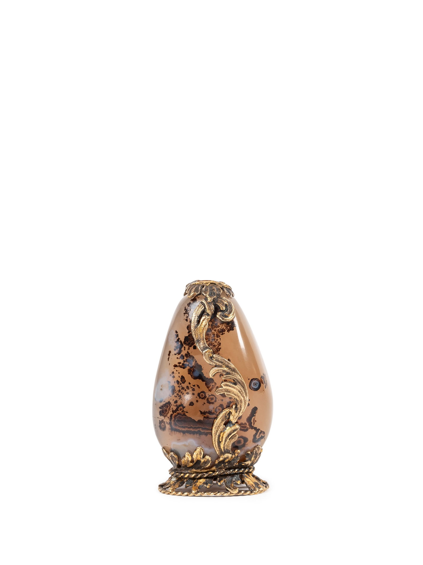 AN AGATE SNUFF BOTTLE, China, 19th / 20th century (1 of 3)