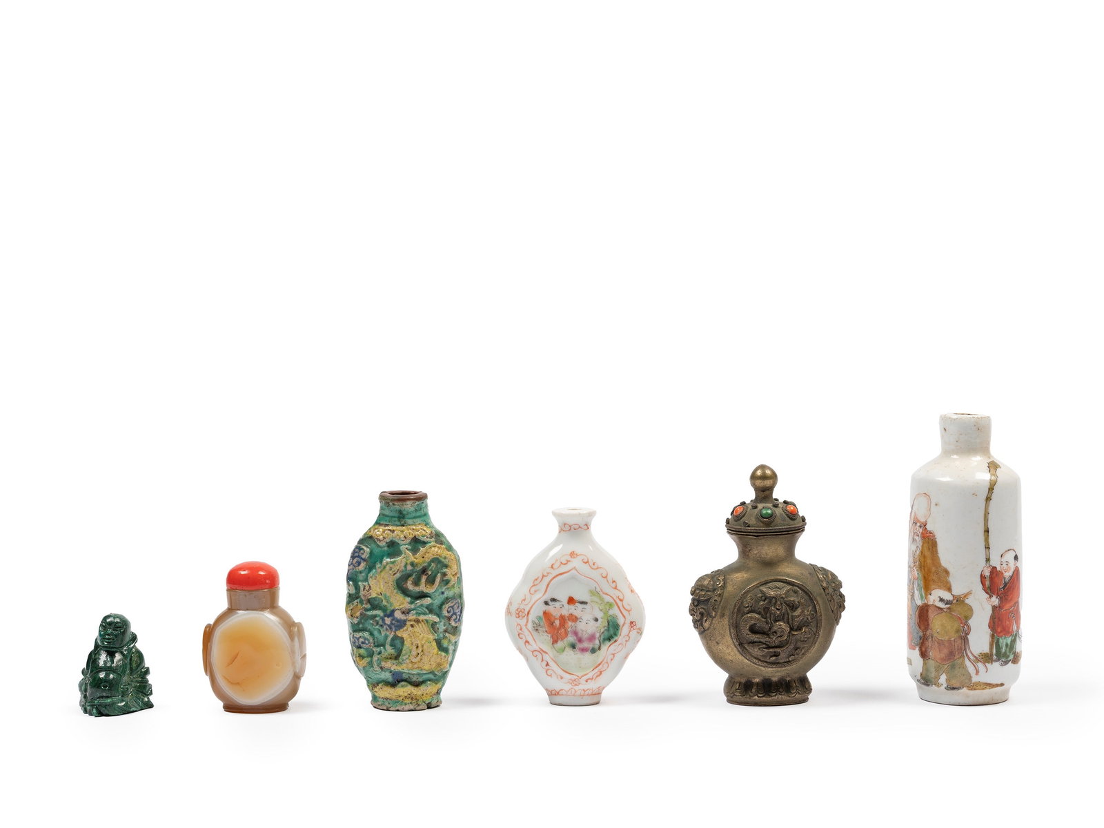 FIVE SNUFF BOTTLES AND A SMALL CARVING, China, 19th / 20th century (1 of 2)