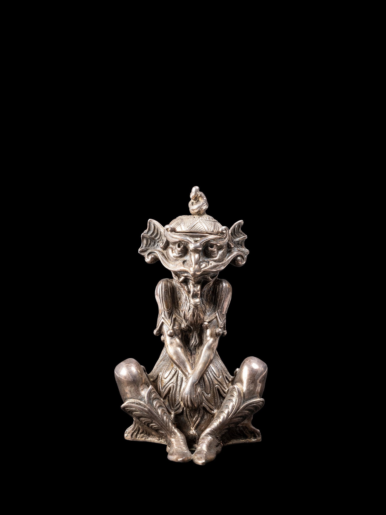 SILVER SAUCER, England, 19th century (1 of 5)