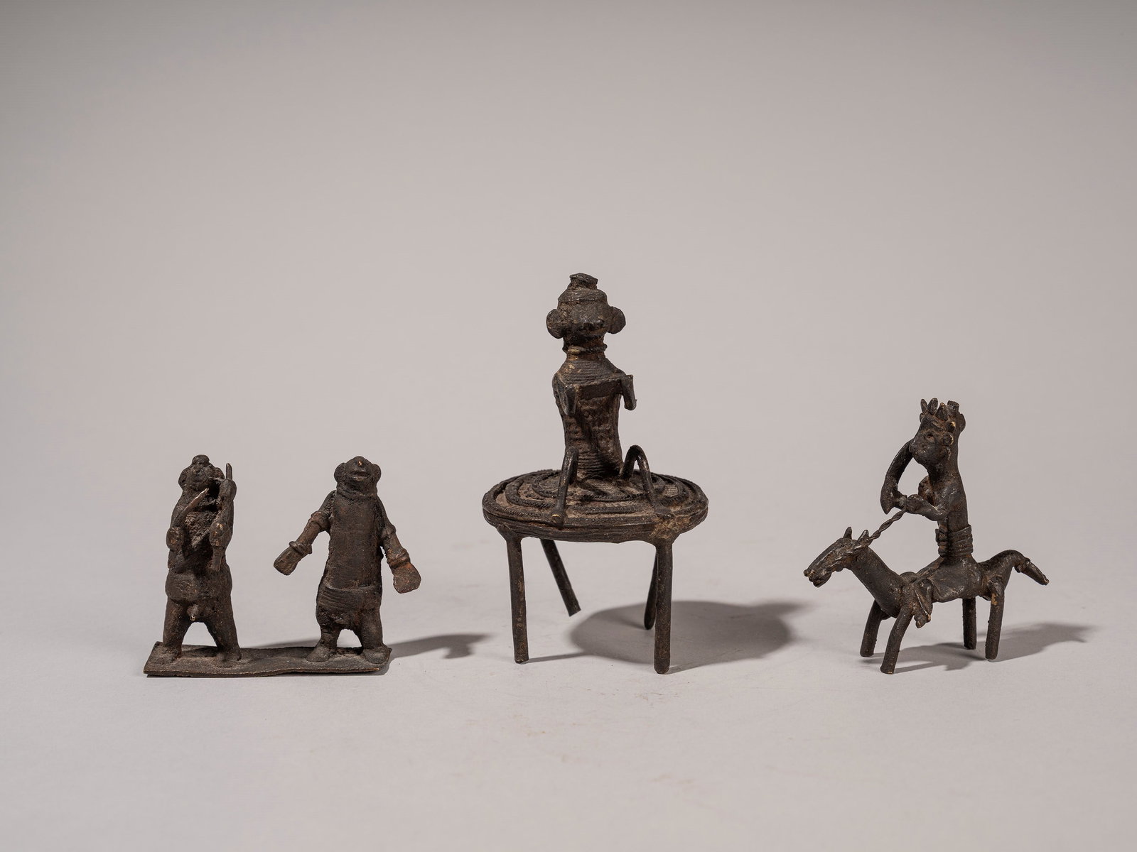 A LOT COMPRISING THREE BRONZE KOND SCULPTURES, India, 19th/20th century (1 of 5)