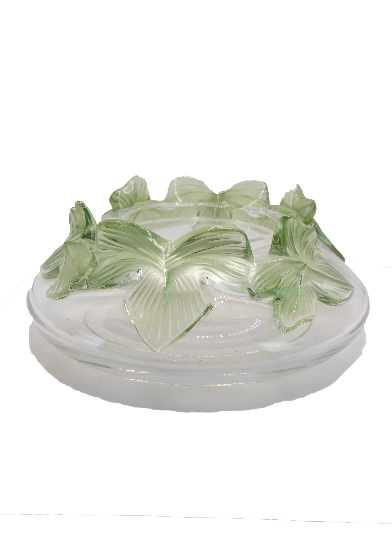 Lalique France °“LIERRE?? CRYSTAL CENTREPIECE WITH IVY MOTIFS,: h cm 9 x d cm 21 Signed under the base “Lalique France.”