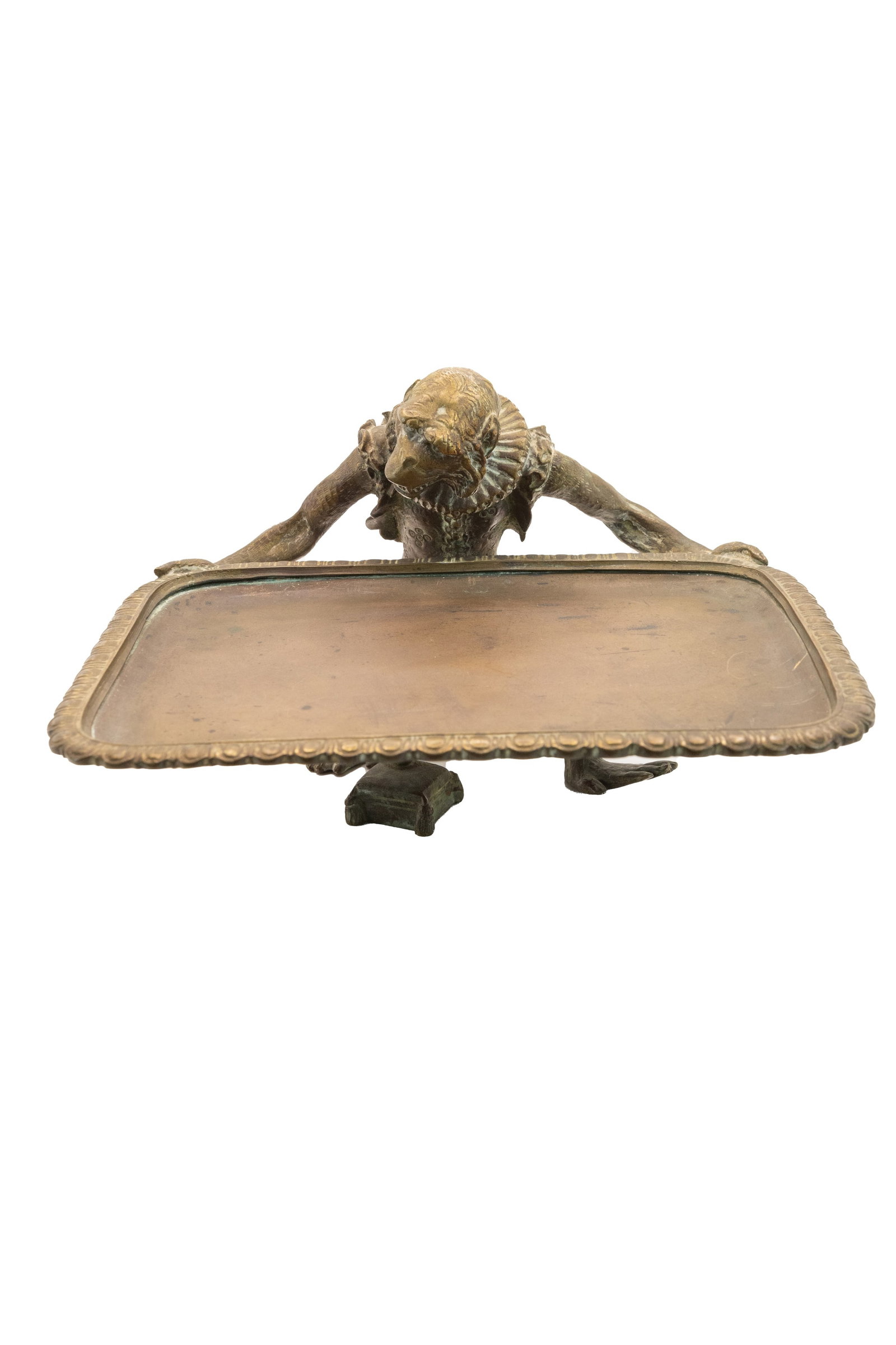 °A BRONZE OBJECT HOLDER WITH A MONKEY CARRYING TRAYS, Late 19th century: h cm 15 x l cm 18 x cm 18,5 Late 19th century