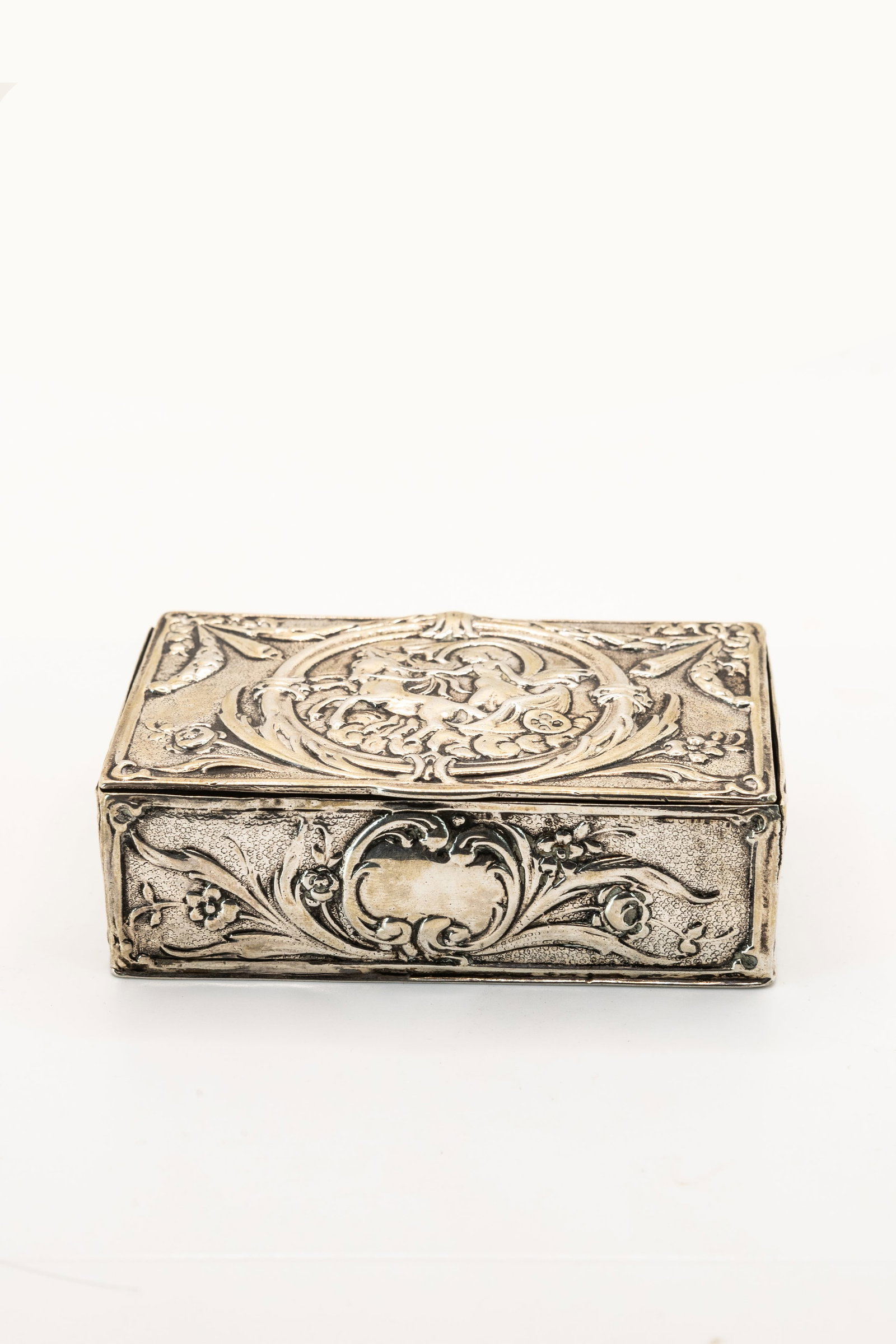 °A SILVER BOX, Germany, late 19th century. (1 of 5)