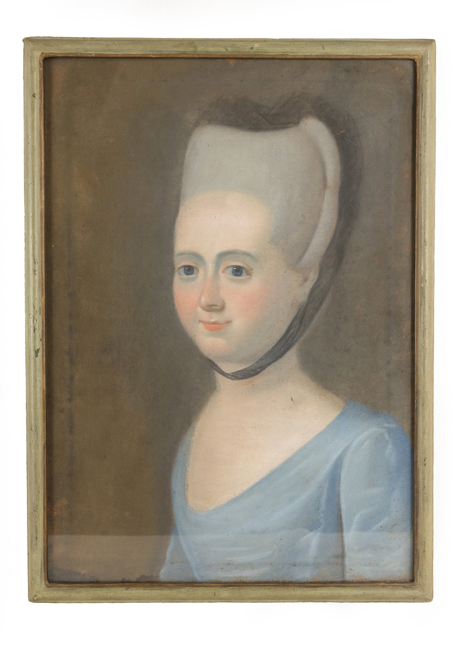 °PORTRAIT OF A WOMAN, Italian School, 17th/18th centuries: Pastel on canvas. h 47 cm x w 32.6 cm; with frame h 48.8 cm x w 35.2 cm. h 47 cm x w 32.6 cm; with frame h 48.8 cm x w 35.2 cm.