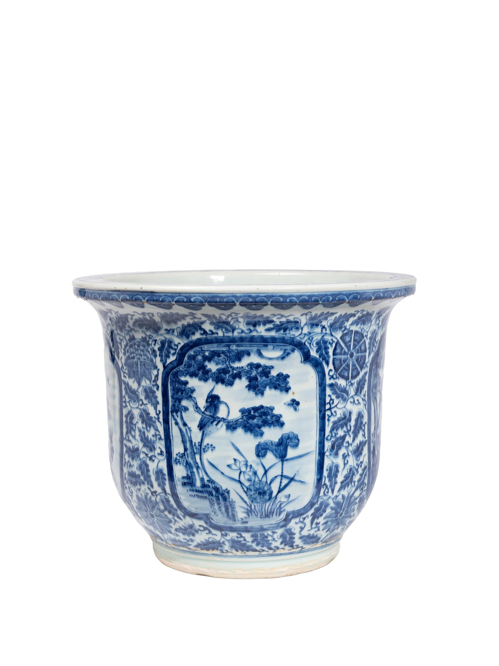 A BLUE AND WHITE PORCELAIN JARDINIERE, China, Qing dynasty, 18th/19th century (1 of 5)
