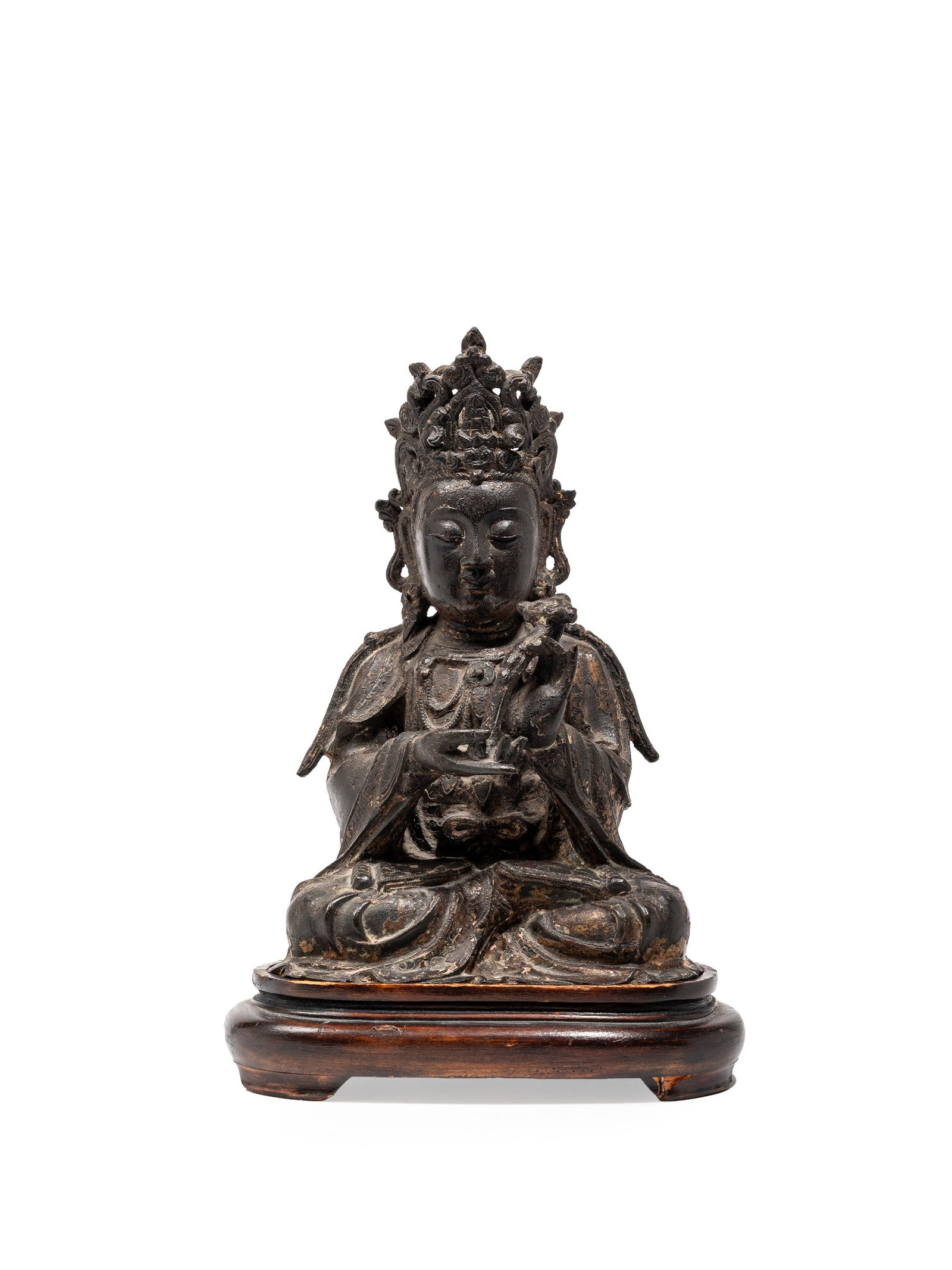 A GILT-BRONZE FIGURE OF AVALOKITESVARA, China, Ming dynasty (1368-1644) (1 of 5)