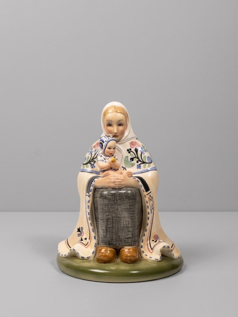 Helen Konig Scavini (per Lenci) (1886 - 1974), "MADONNA OF THE SNOW" SCULPTURE, 1936 (1 of 6)