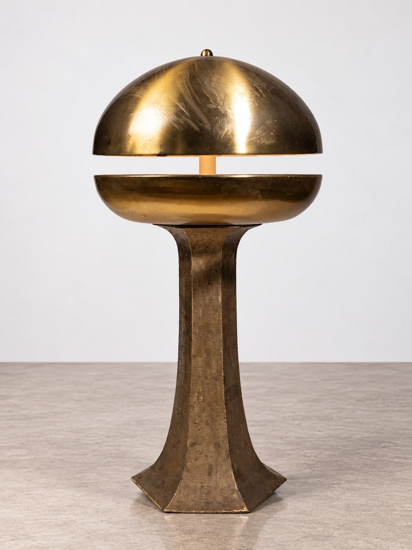 Luciano Frigerio (Desio 1928 - 1999), RAPSODIA TABLE LAMP, circa 1970s: h cm 76 x l cm 37,5 Brass, Frigerio di Desio production, Italy.