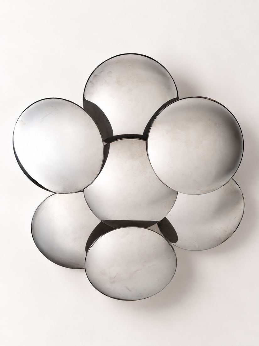 Goffredo Reggiani (Italia 1929 - 2004), WALL LAMP, circa 1970s: l cm 73 x h cm 73 Chrome-plated metal, three-light. Produced by Reggiani, Italy.