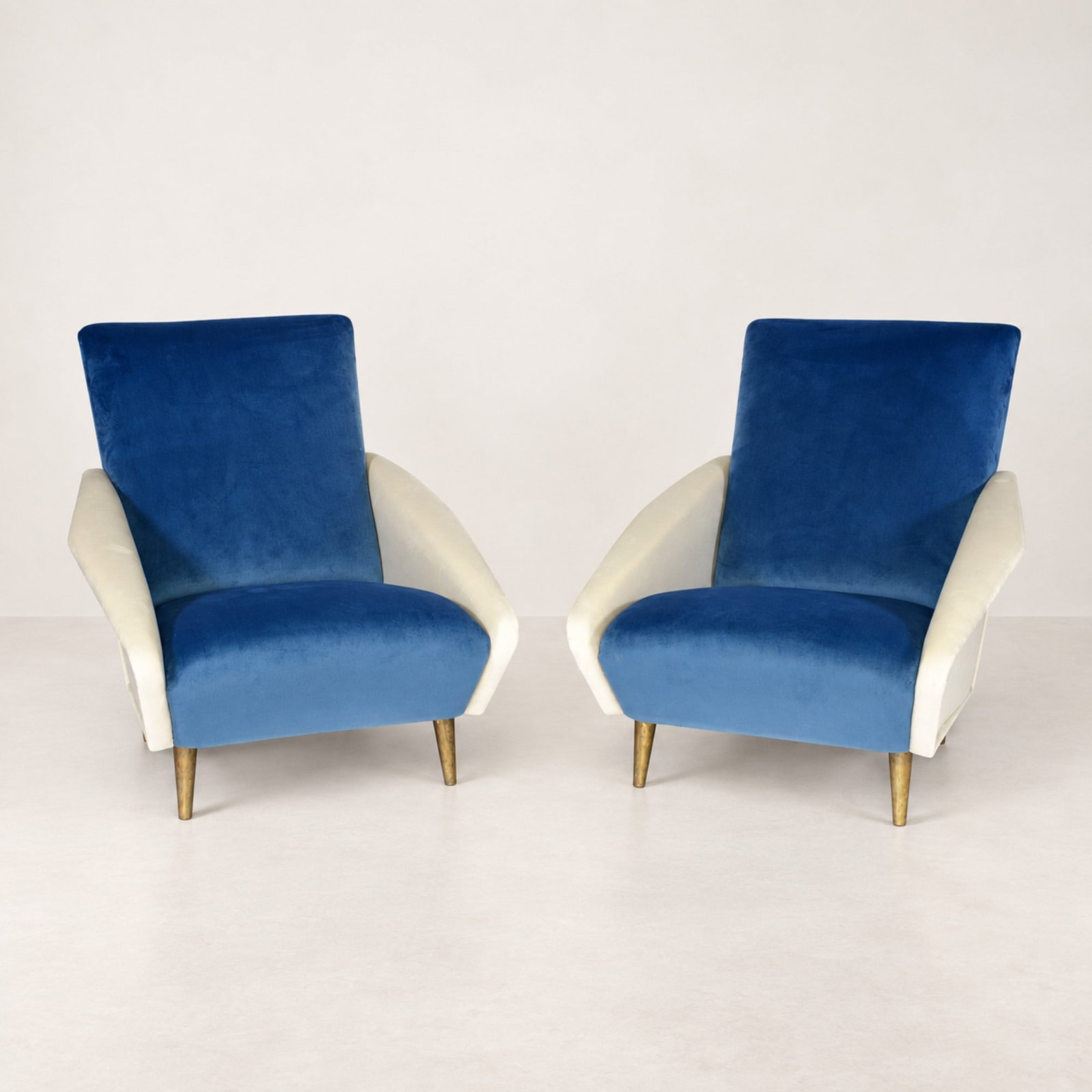 Gio Ponti (Milano 1891 - 1979), "DISTEX 807" ARMCHAIRS, circa 1950's (1 of 4)