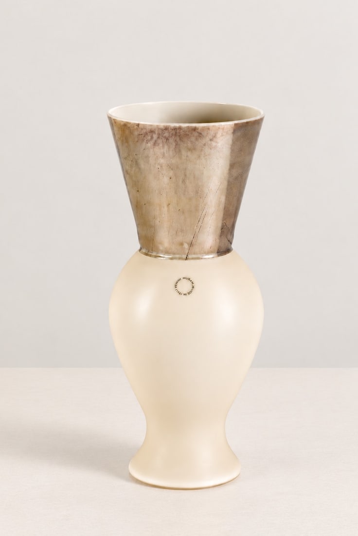 Rodolfo Dordoni (Milano 1954 - 2023), "PRINCIPE" VASE, circa 2000s: h cm 30 Satin-finished blown glass. Complete with the original box. Produced by Venini, Murano, Italy.