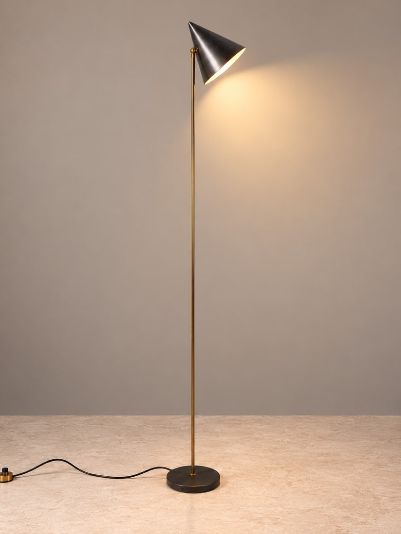 Luigi Caccia Dominioni (Milano 1913 - 2016), "LTE5" FLOOR LAMP, circa 1953: h cm 122 x l cm 30 x w cm 16 Brass, painted metal and cast-iron base. Produced by Azucena, Italy.