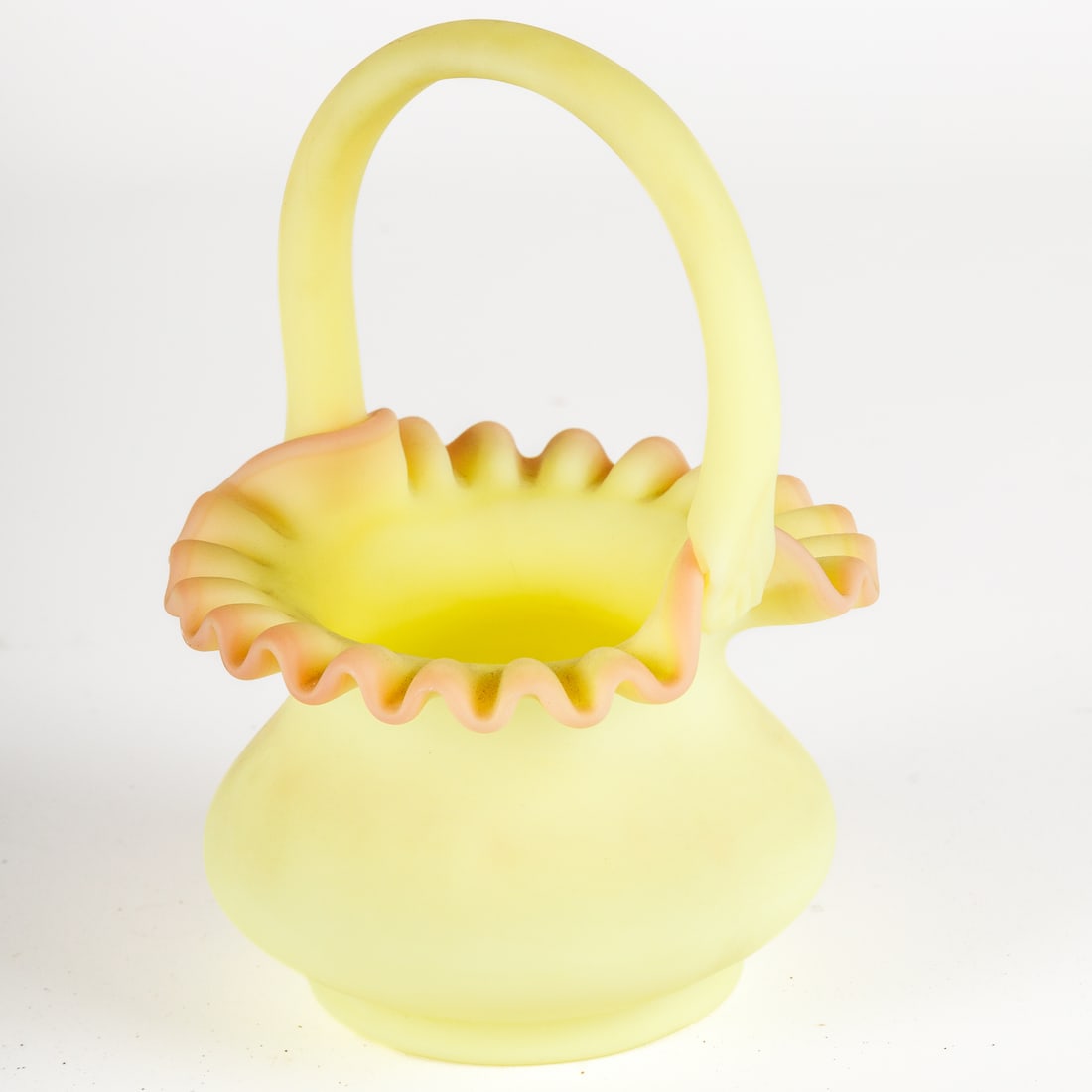 Vintage Fenton Satin Custard Burmese Basket (1 of 10)