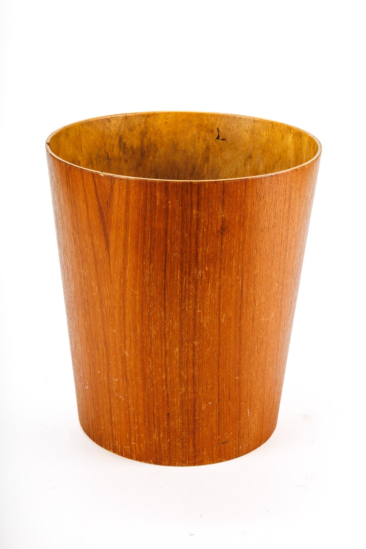 Mid-Century Modern Sewex Rainbow Wood Product Trash Can: Fantastic for your MCM style! Made in the 1960's, this teak waste basket is marked on the bottom Sewex, Made in Sweden. Made in Sweden for Rainbow Wood Products Int.. Signs of wear to the interior con
