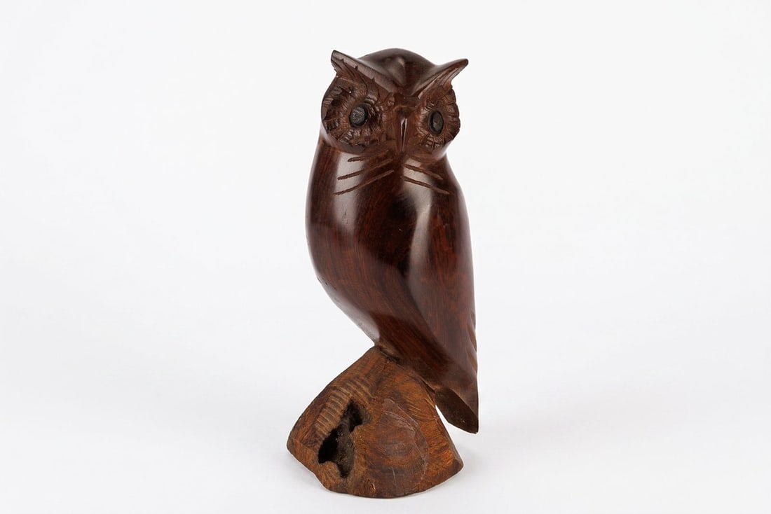 Vintage Ironwood Sculpture of an Owl (1 of 16)