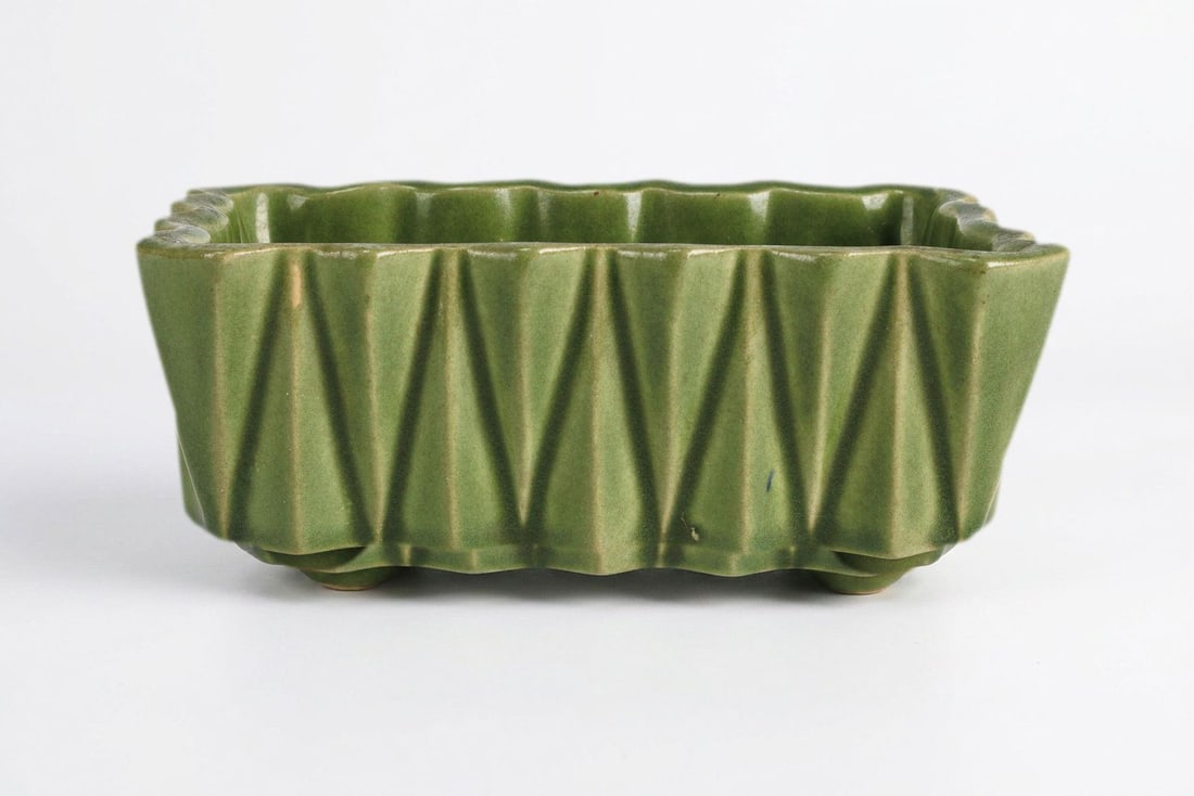 Vintage Upco #277 MCM Rectangular Planter: Vintage mid century UPCO pottery from Roseville, OH. #277 Green folded triangle design planter or succulent box. One small dark blue mark on the outside, please see photos for more details.?