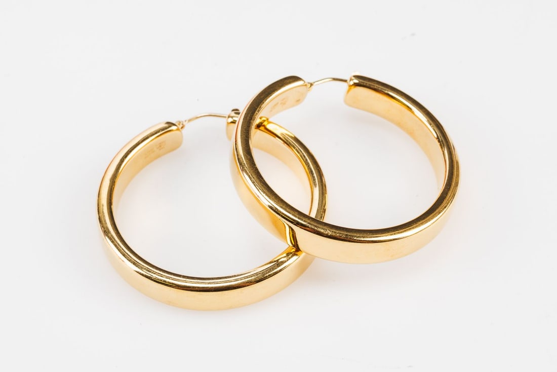 14k Over Resin Gold Milor Italy Hoop Earrings- Lovely!: Lovely pair of 14k over resin gold hoop earrings. See photos for details.