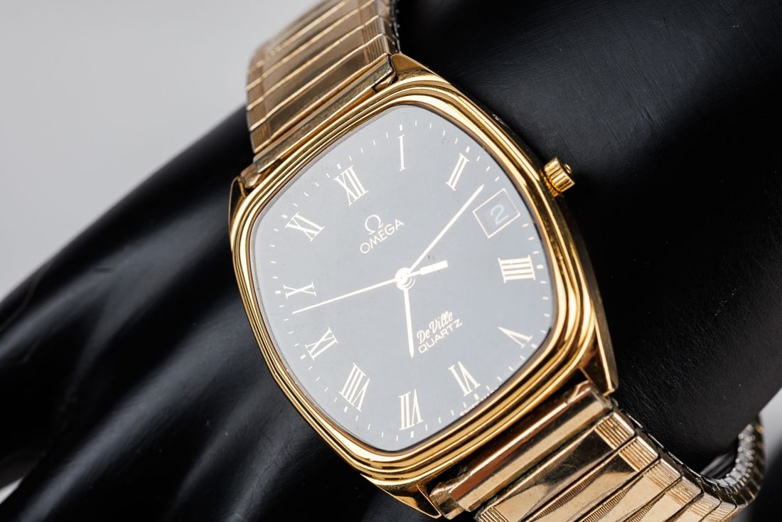 Vintage 1970's Men's Omega De Ville Quartz Watch (1 of 15)