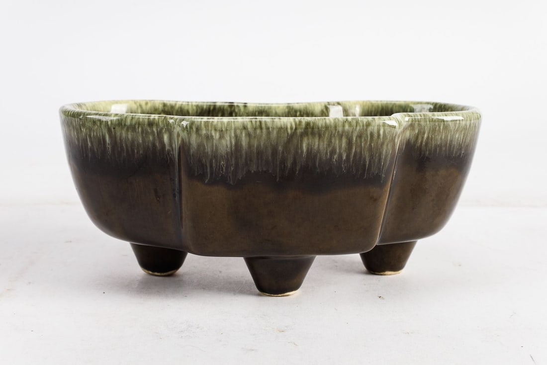 Hull #402 MCM Planter - 8