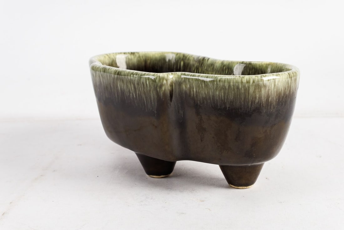 Hull #402 MCM Planter - 9
