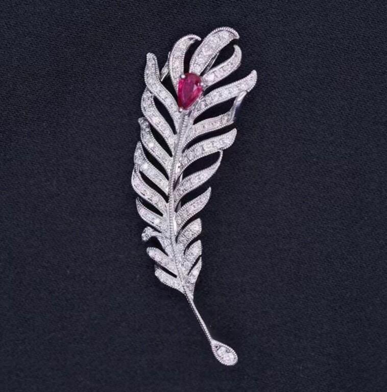 Delicate Burma Pigeon Blood Ruby Brooch 18k Gold (1 of 3)