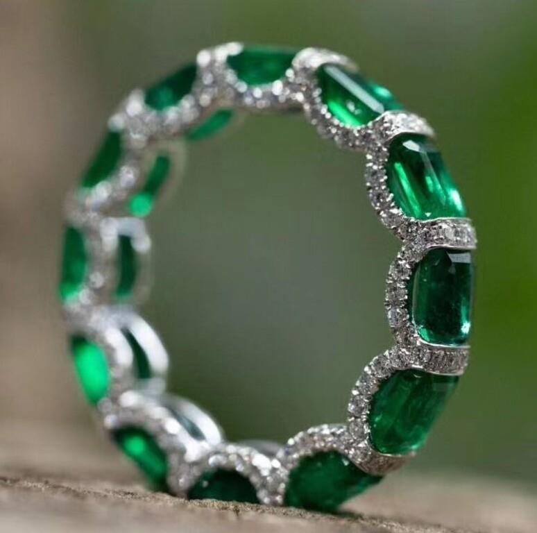 2.5ct Natural Emerald Ring 18K Gold (1 of 1)