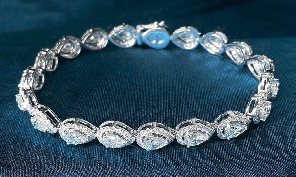 3.87ct Natural Diamond 18K Gold Bracelet (1 of 3)